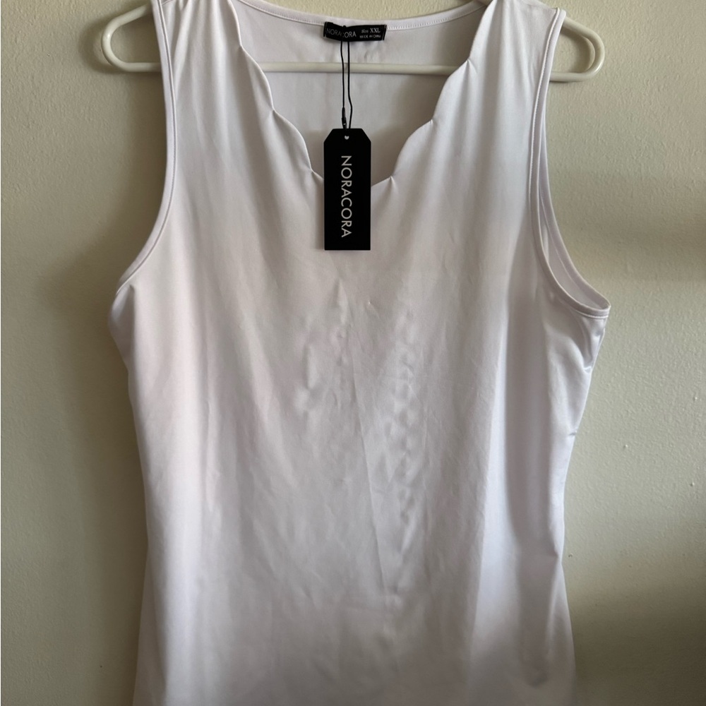 Noracora scalloped neckline camisole XXL